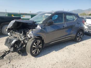  Salvage Nissan Kicks