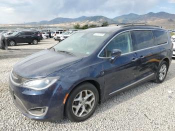  Salvage Chrysler Pacifica