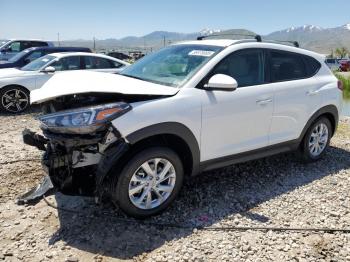  Salvage Hyundai TUCSON