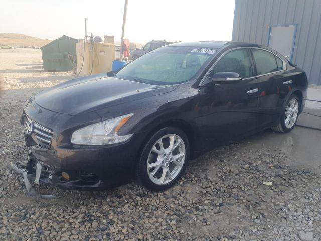  Salvage Nissan Maxima