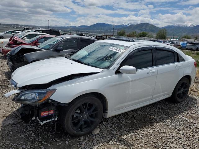  Salvage Chrysler 200