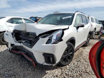  Salvage Subaru Forester