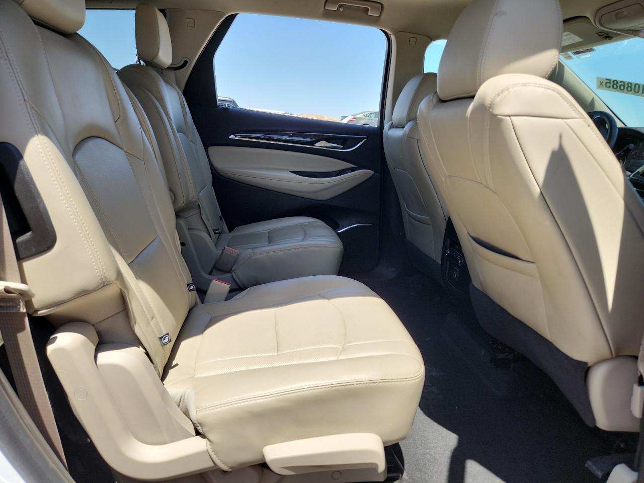 Buick Enclave Essence Image 11