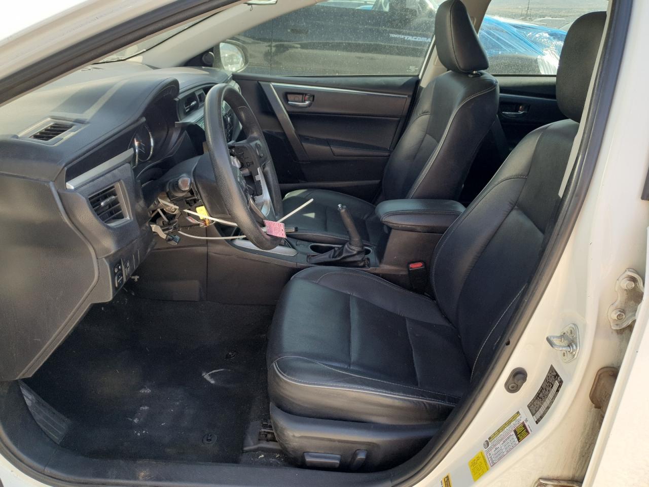 Toyota Corolla L Image 6