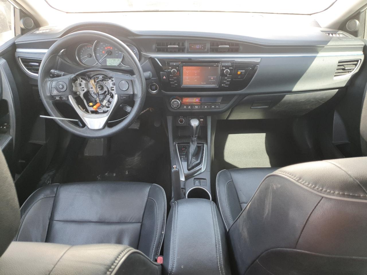 Toyota Corolla L Image 11