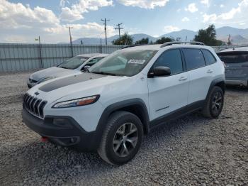  Salvage Jeep Cherokee