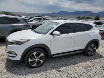  Salvage Hyundai TUCSON