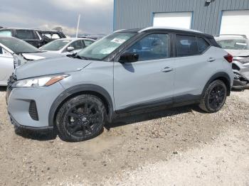  Salvage Nissan Kicks