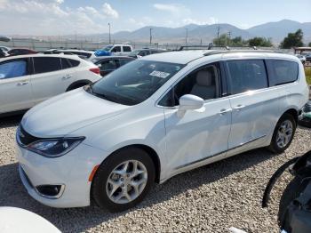  Salvage Chrysler Pacifica
