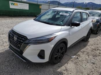  Salvage Nissan Kicks