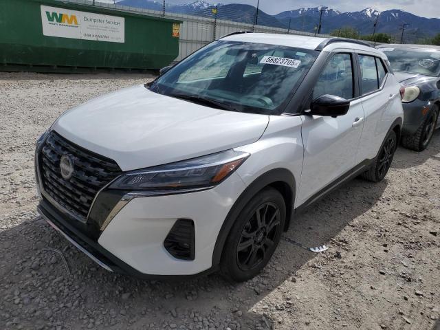  Salvage Nissan Kicks
