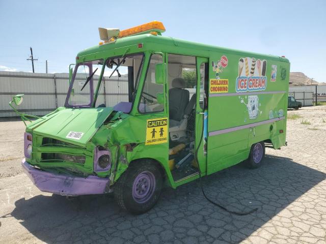  Salvage Chev Geo Truck P30 Step V