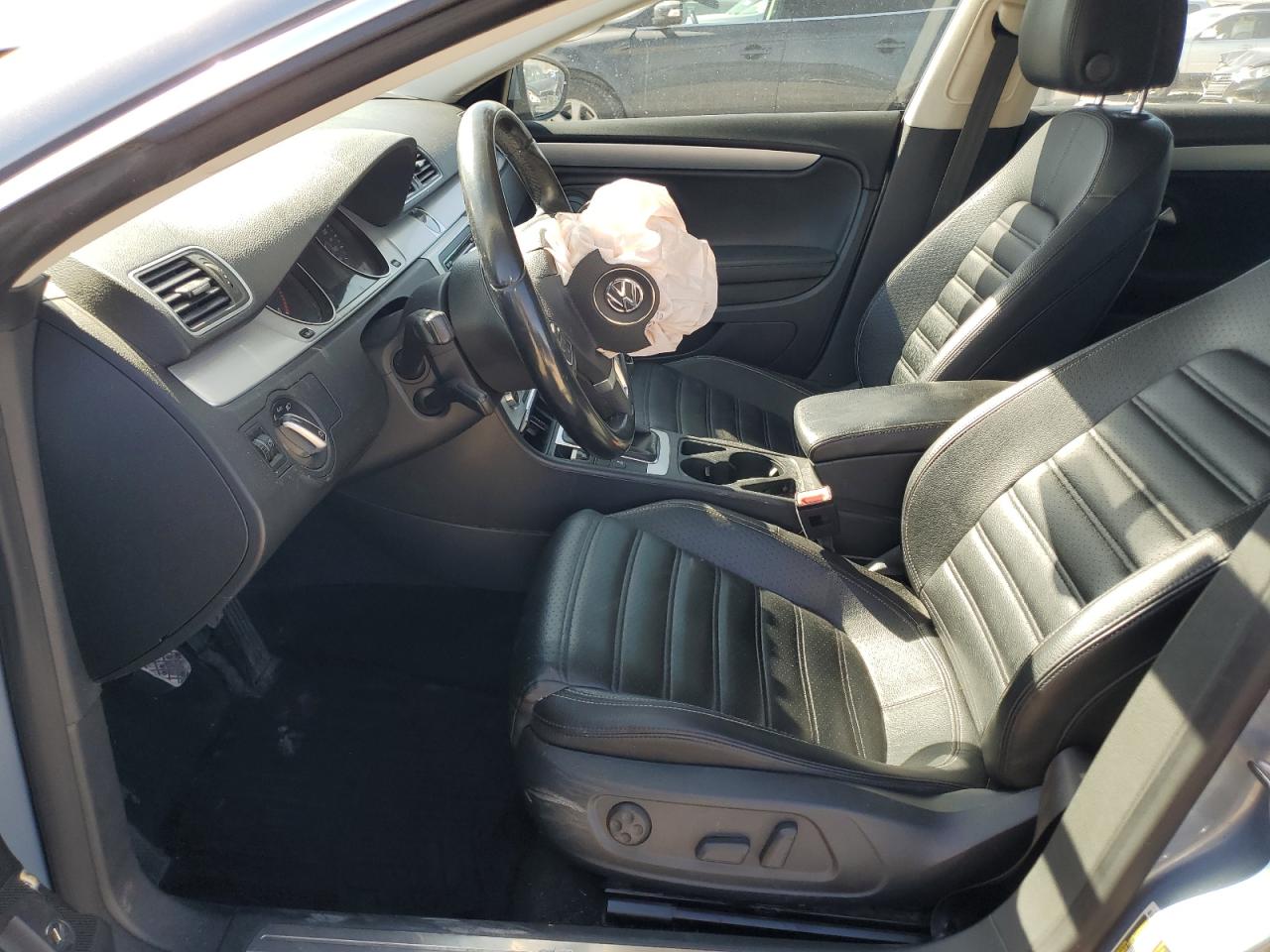 Volkswagen CC Sport Image 8