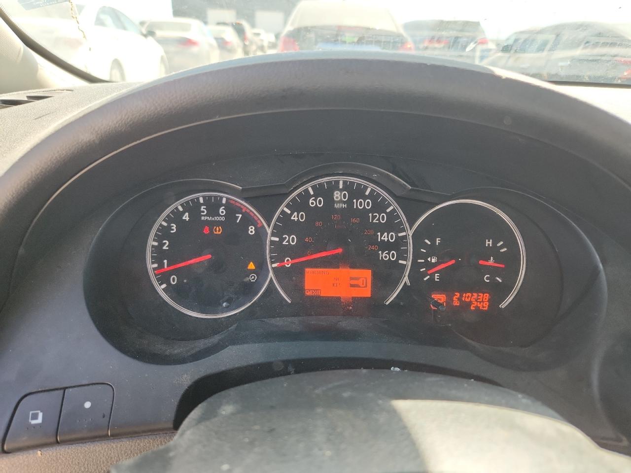 Nissan Altima Base Image 9