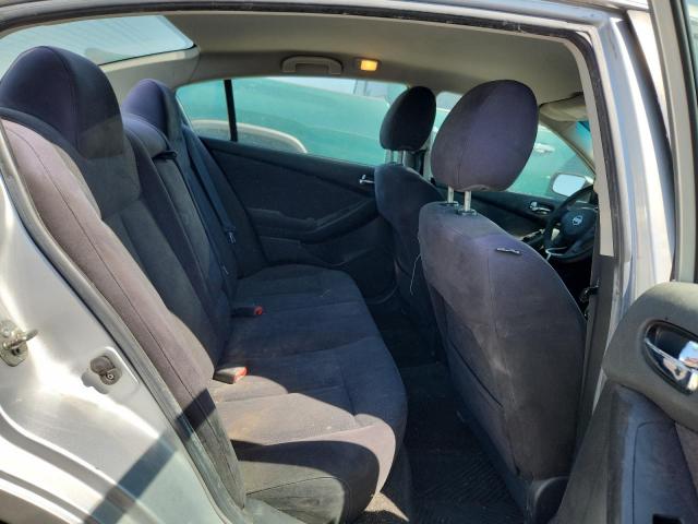 Nissan Altima Base Image 12