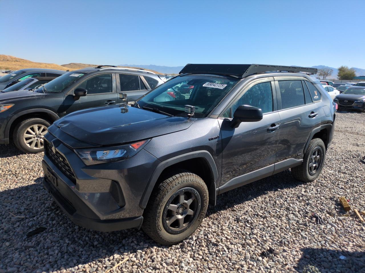 Toyota RAV4 Le Image 1