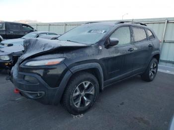  Salvage Jeep Cherokee