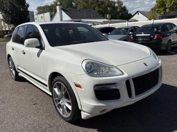  Salvage Porsche Cayenne