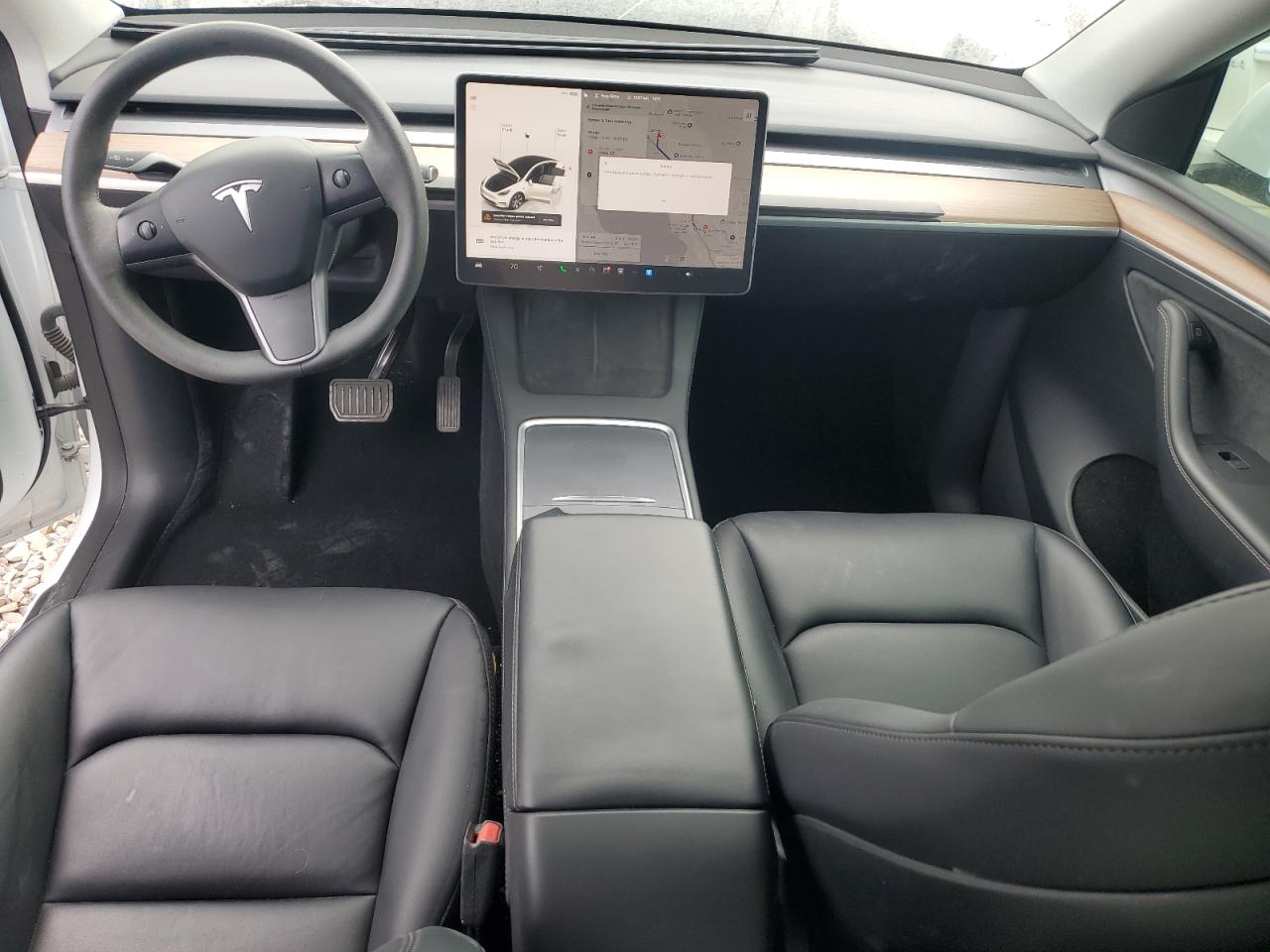 Tesla Model Y Image 2