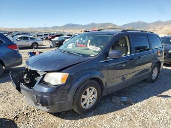  Salvage Chrysler Minivan