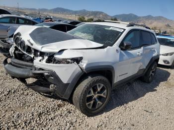  Salvage Jeep Cherokee
