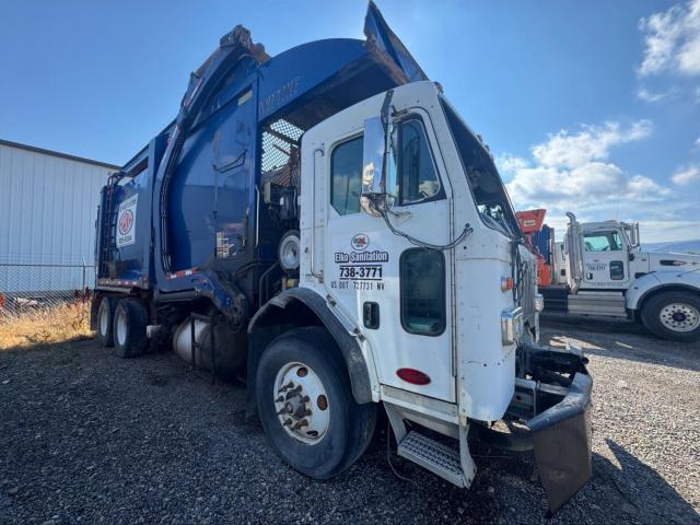  Salvage Peterbilt 320