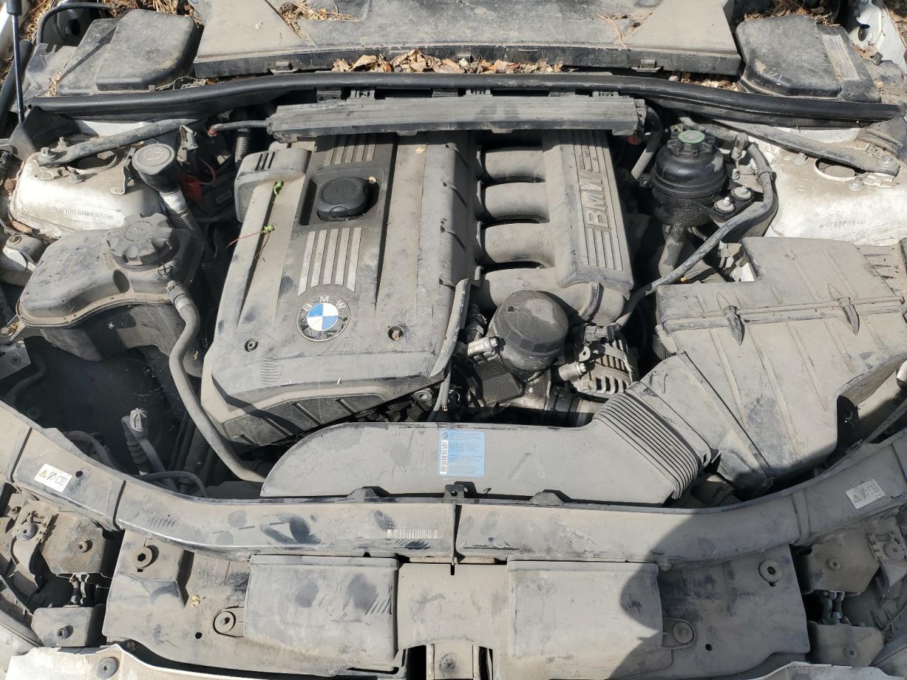 BMW 3 Series I Image 12