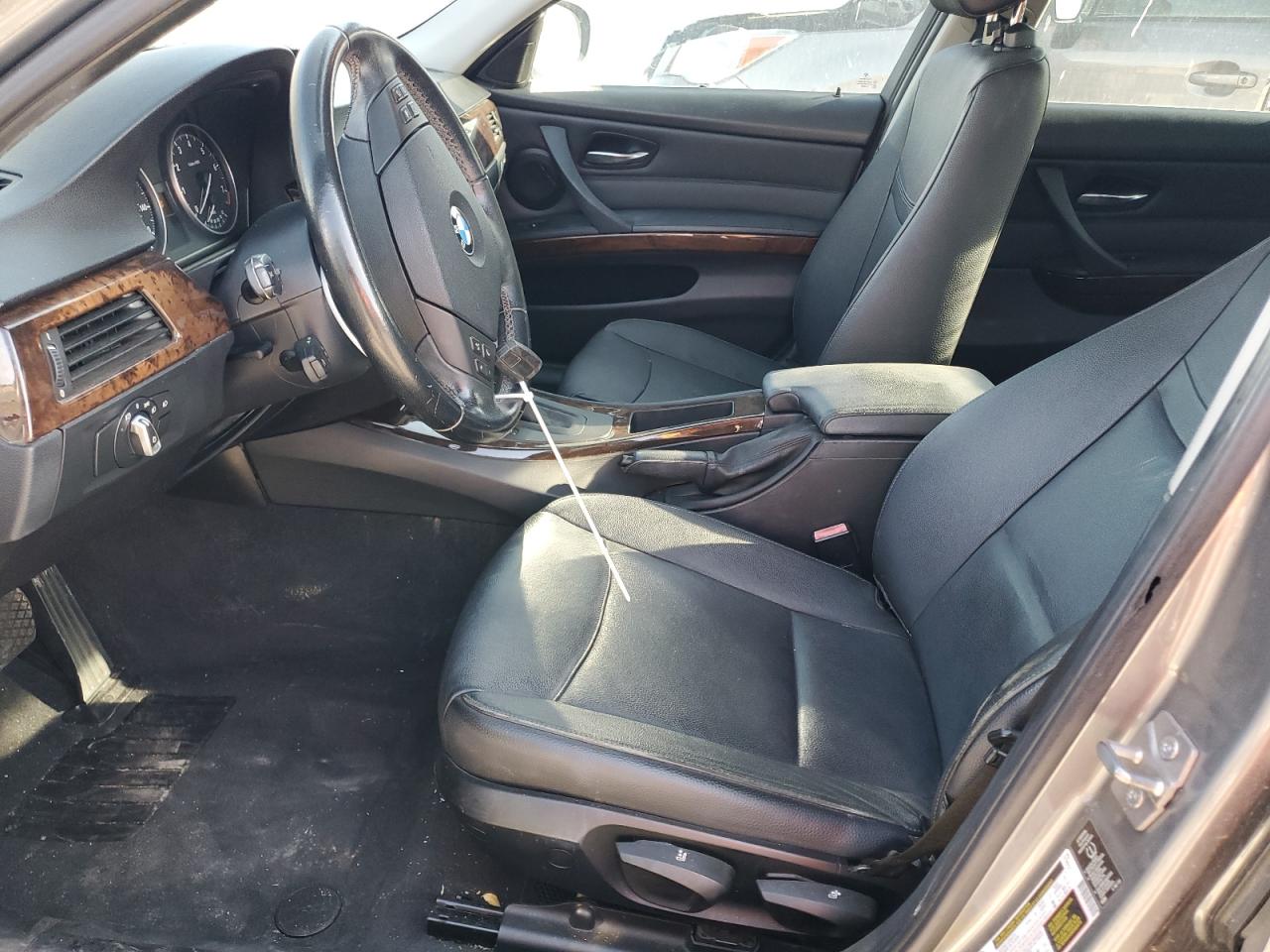 BMW 3 Series I Image 12