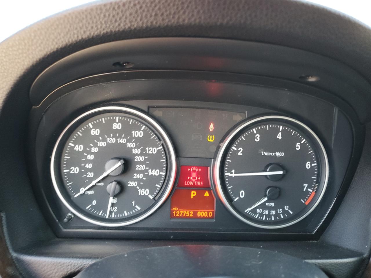 BMW 3 Series I Image 11