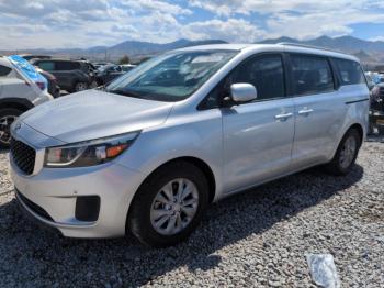  Salvage Kia Sedona