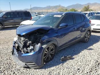  Salvage Nissan Kicks