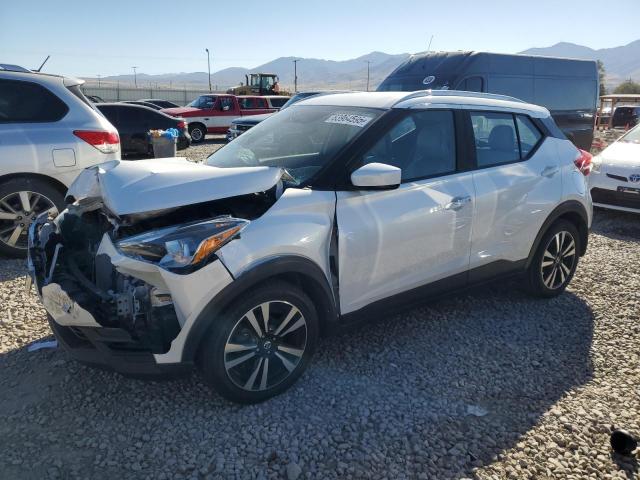  Salvage Nissan Kicks