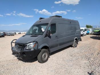 Salvage Mercedes-Benz Sprinter