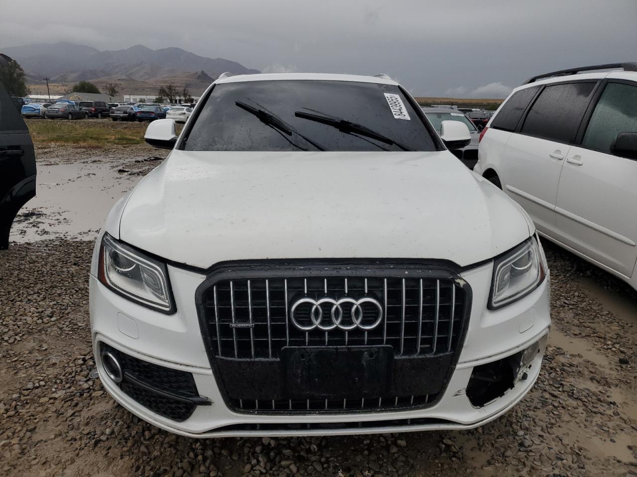 Audi Q5 Premium Plus Image 14