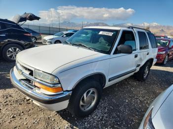  Salvage Chevrolet Blazer
