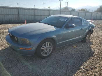  Salvage Ford Mustang