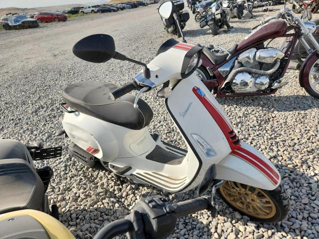  Salvage Vespa Primavera 
