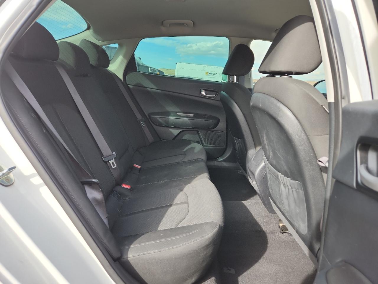 Kia Optima Lx Image 11