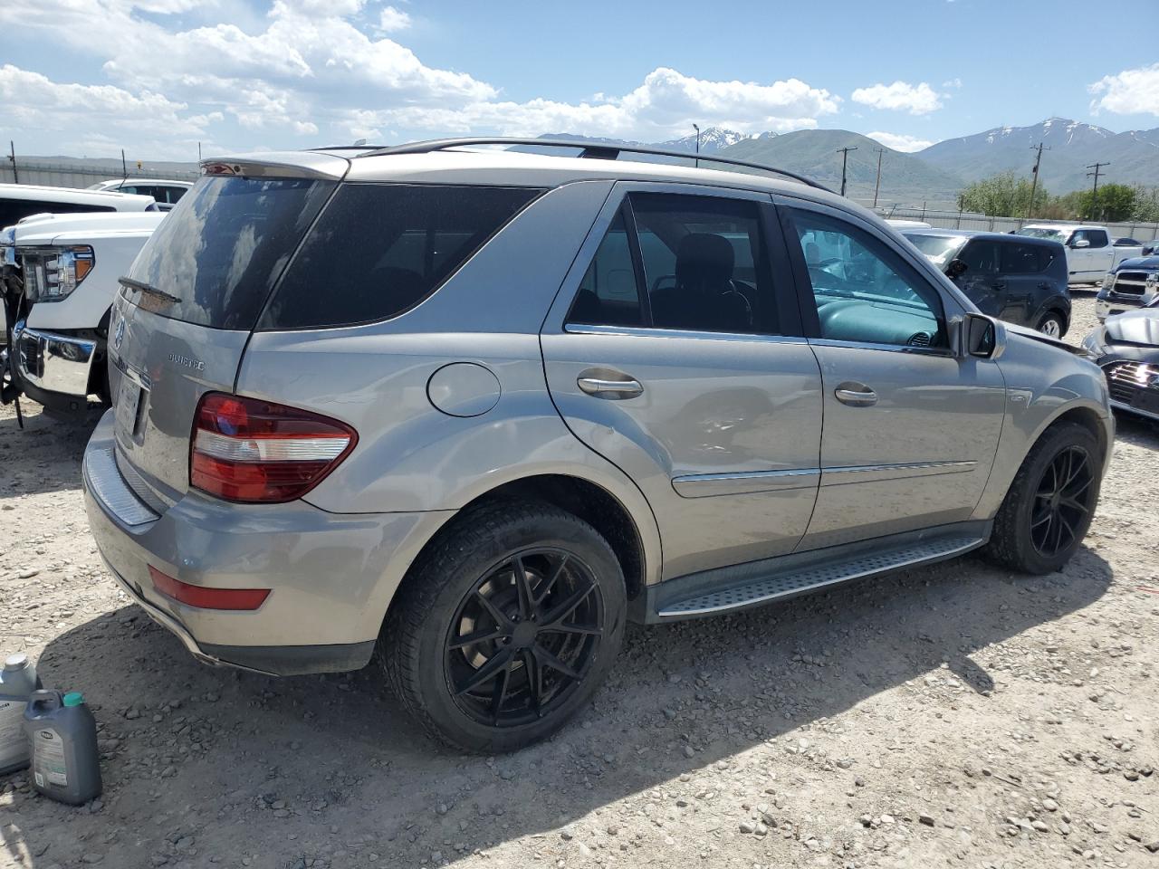 Mercedes-Benz M-Class Image 2