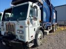 Peterbilt 320 Image 2
