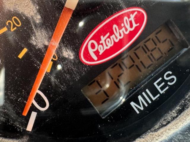 Peterbilt 320 Image 11