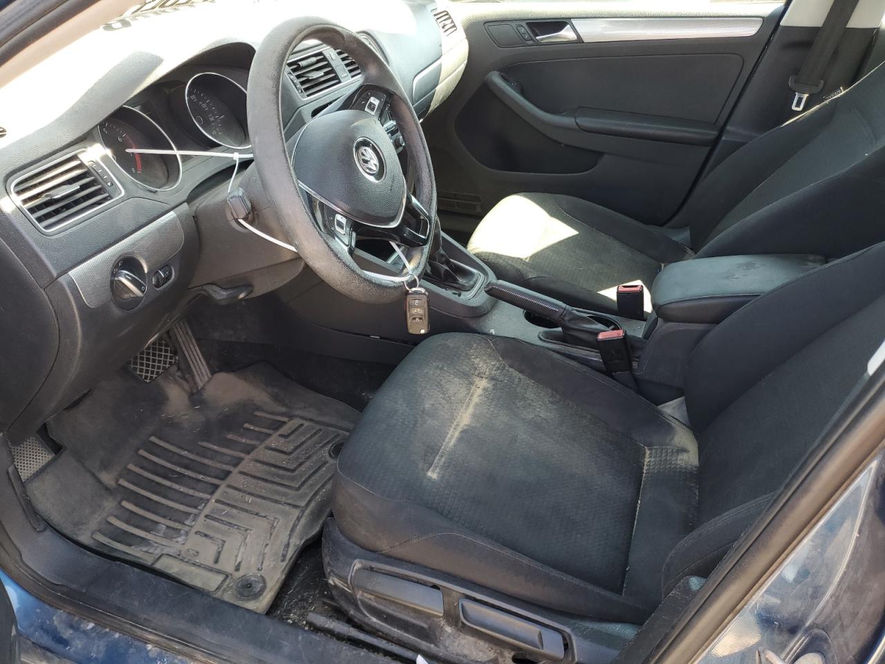 Volkswagen Jetta Se Image 3