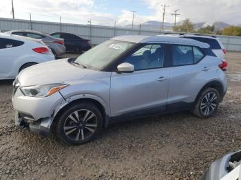  Salvage Nissan Kicks