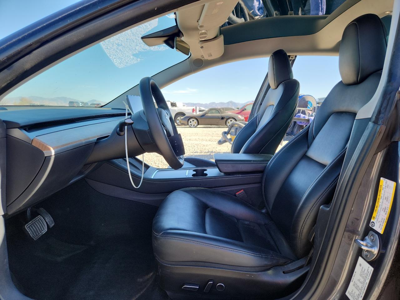 Tesla Model 3 Image 3