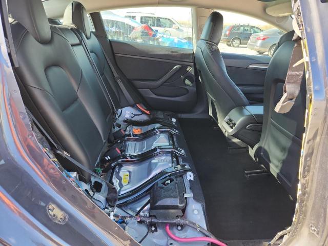 Tesla Model 3 Image 10