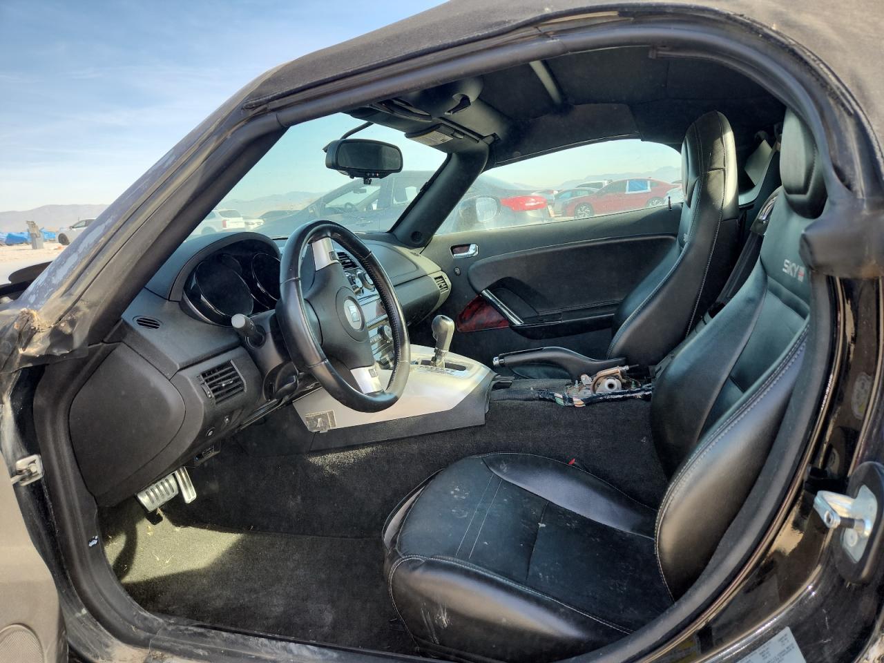 Saturn SKY Redline Image 12