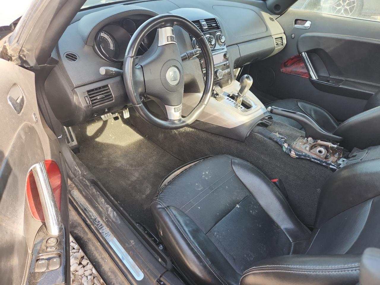 Saturn SKY Redline Image 8