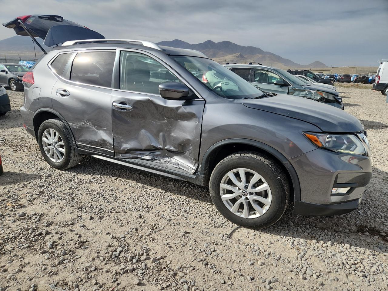 Nissan Rogue S Image 9
