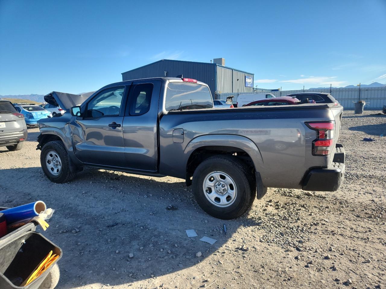 Nissan Frontier S Image 4