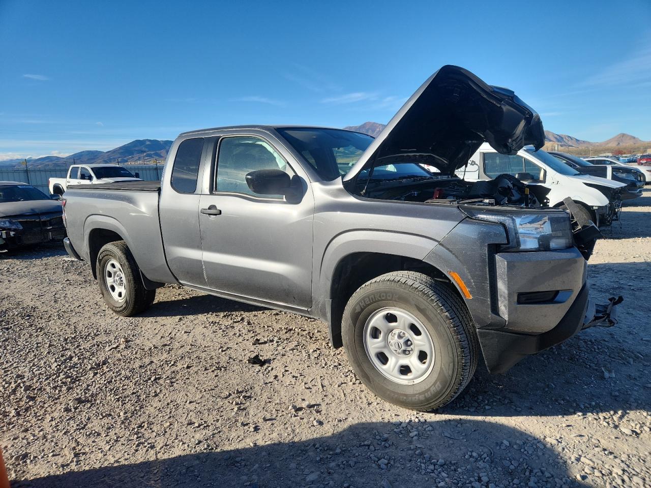 Nissan Frontier S Image 11